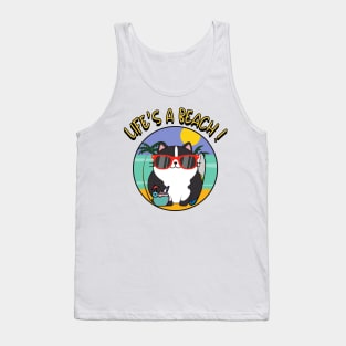 Funny fat cat is chilling on the beach Tank Top